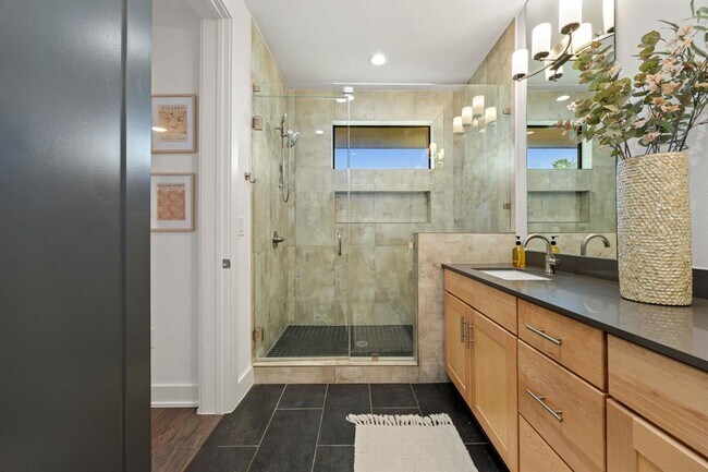 Building Photo - 3700 Clawson Rd