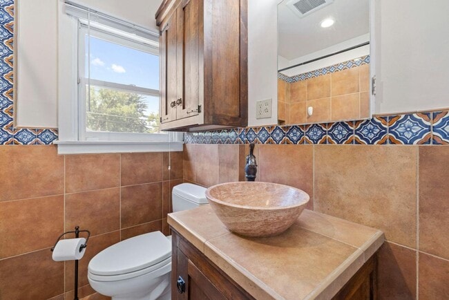 Building Photo - (POOL!) 3 bed/2 bath - 1935 Spanish Coloni...
