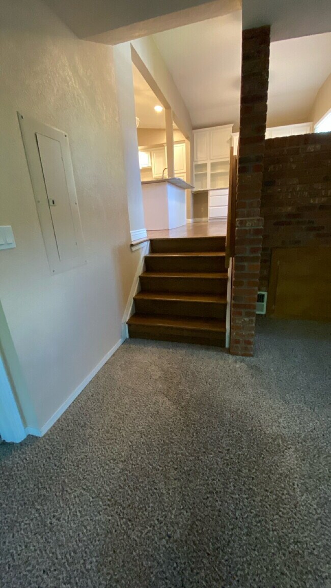 Building Photo - Westside White Buffalo