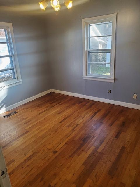 Building Photo - 215 Swanson Dr NW