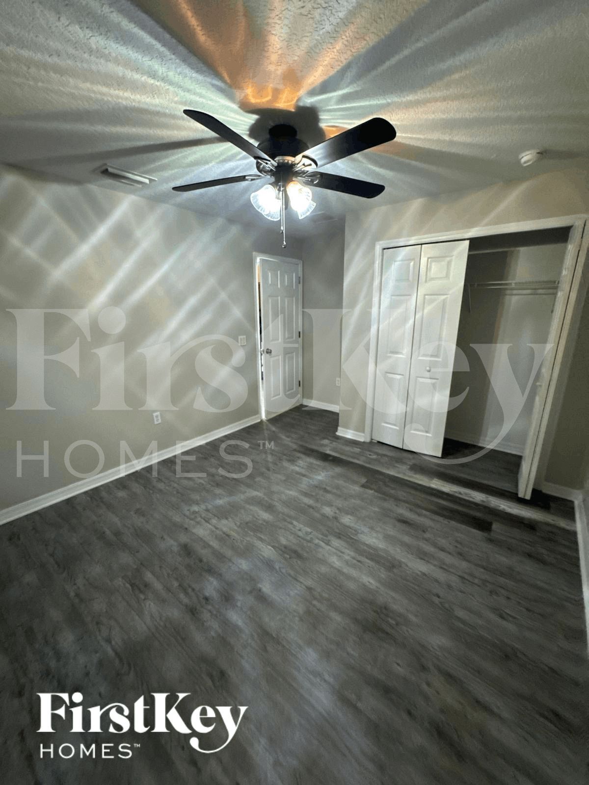 Building Photo - 839 Mendoza Dr