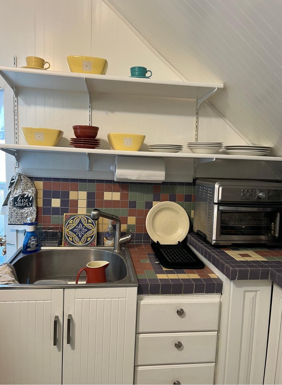 Kitchenette - 613 Birch St