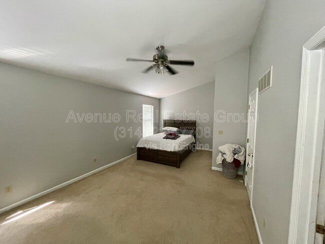 Building Photo - 5776 Kingsbury Pl