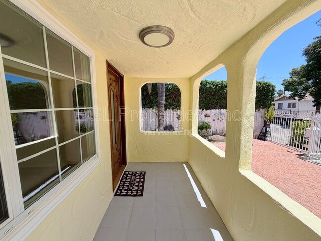 Building Photo - 2407 Fernleaf St