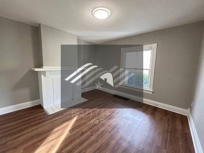 Building Photo - 211 Alaska St