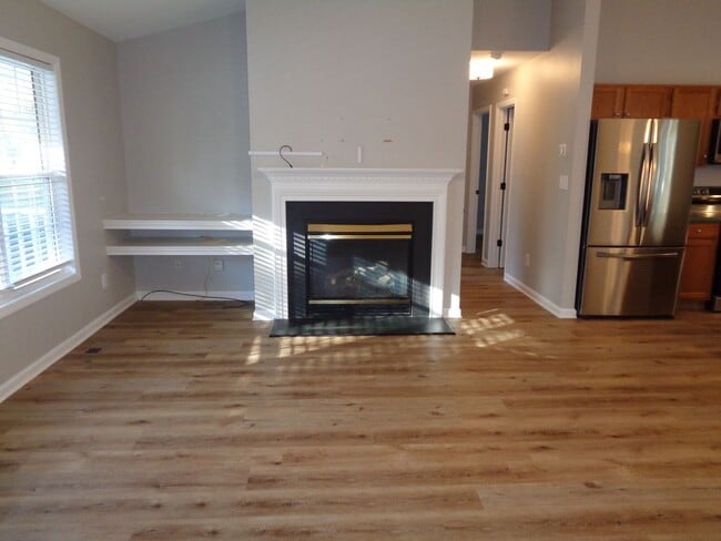 Building Photo - APPLICATION PENDING-NICE-One Level House for Rent in Oak Ridge