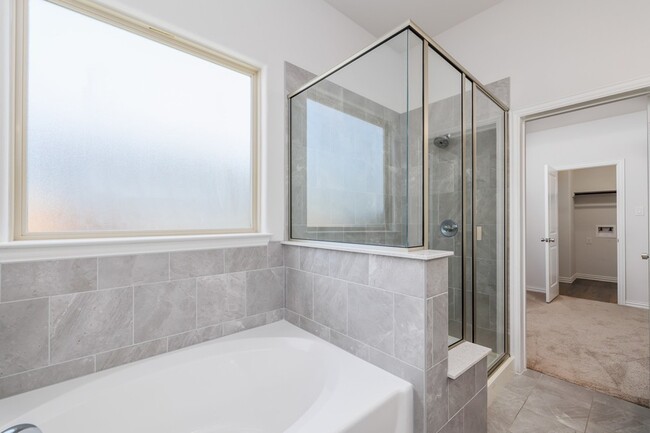 Building Photo - 336 Emerald Creek Dr
