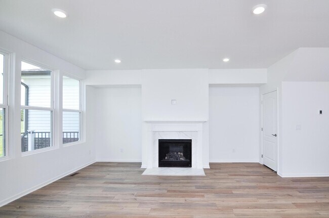 Building Photo - 5559 E Spaniel Dr