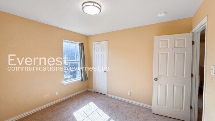 Building Photo - 3854 Cherokee Blvd