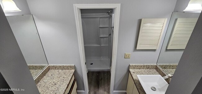 Building Photo - 7610 Baymeadows Cir W