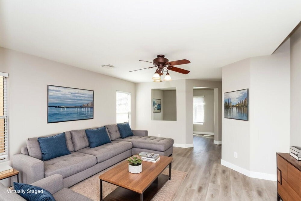 Building Photo - 4792 W Shelbourne Ave