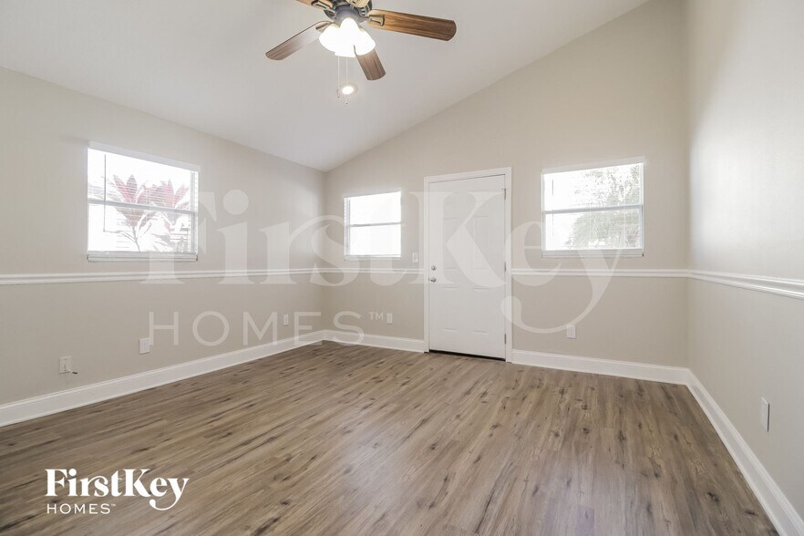 Building Photo - 522 Whittingham Pl