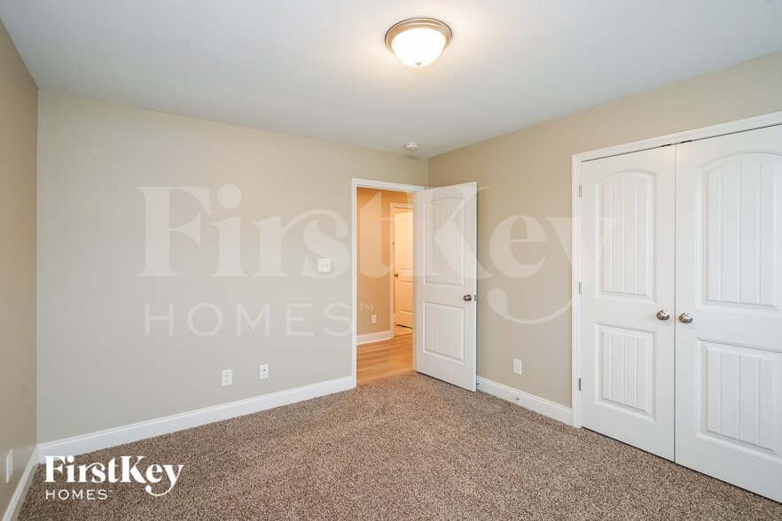 Building Photo - 791 Crestone Ln