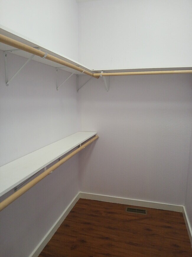 Building Photo - 178 Chestnut Walk Dr