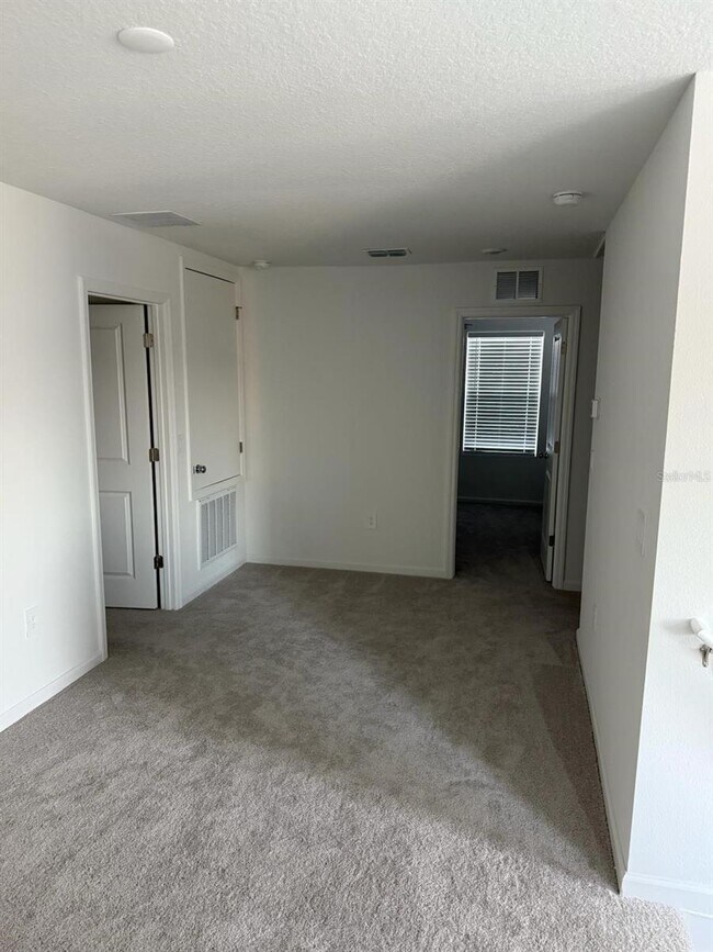 Building Photo - 3466 Howell Dr