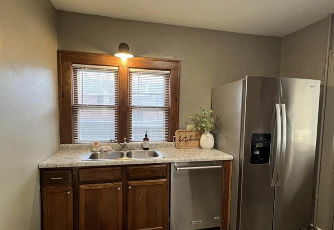 Building Photo - For Rent, Vermillion SD!