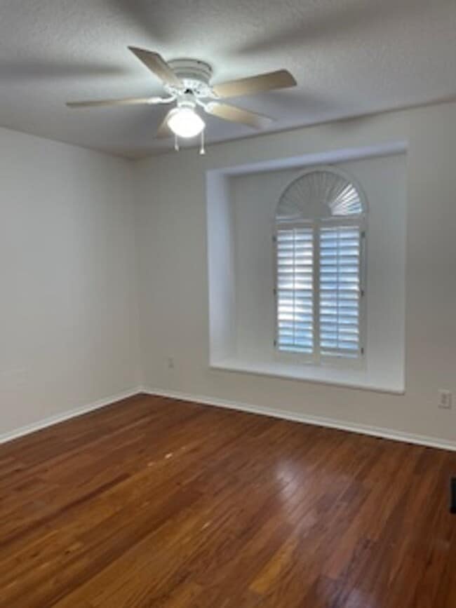 Building Photo - Carrollwood area , Andover Community , 3 Bedroom 2 Bath with beautiful Outdoor Living space. For ...