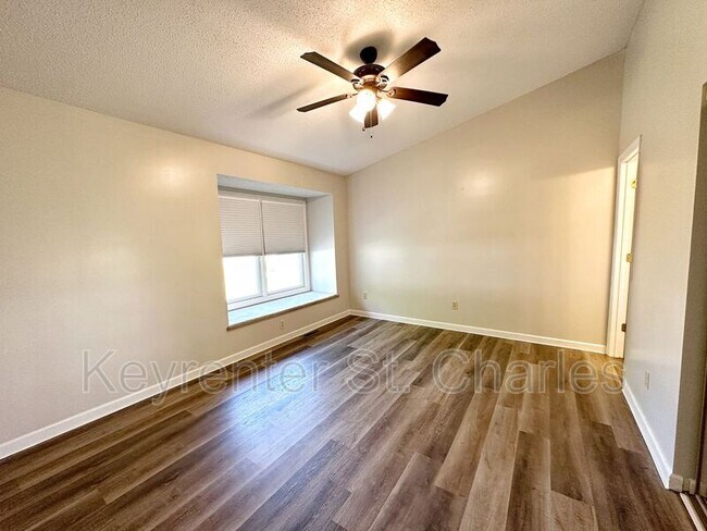 Building Photo - 1563 Rosedale Dr