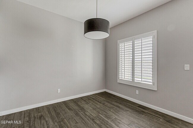 Building Photo - 7500 Porterhouse Ct