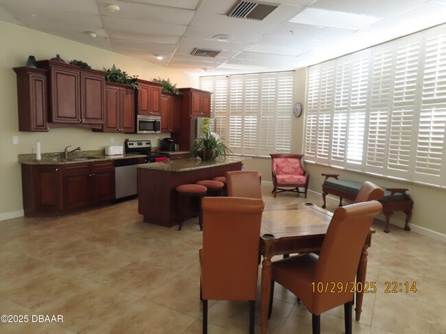 Building Photo - 3047 S Atlantic Ave