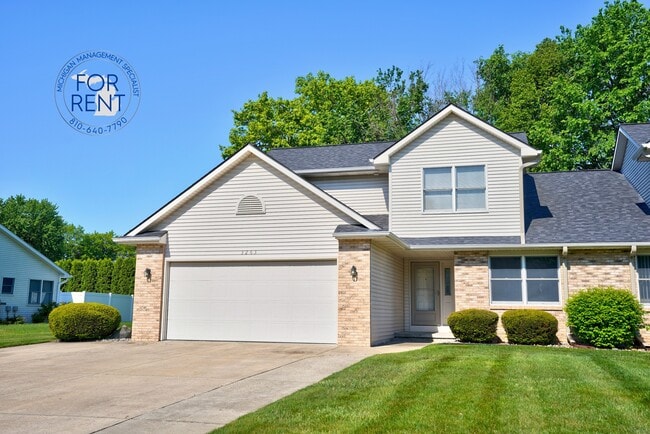 Building Photo - 3263 Silverwood Dr