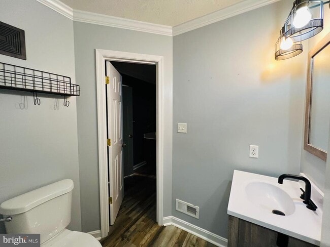 Building Photo - 349 3rd St