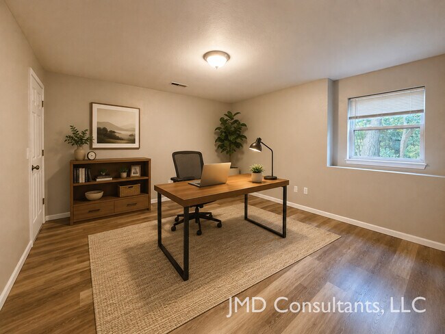 Building Photo - 1331 Valley Creek Ln