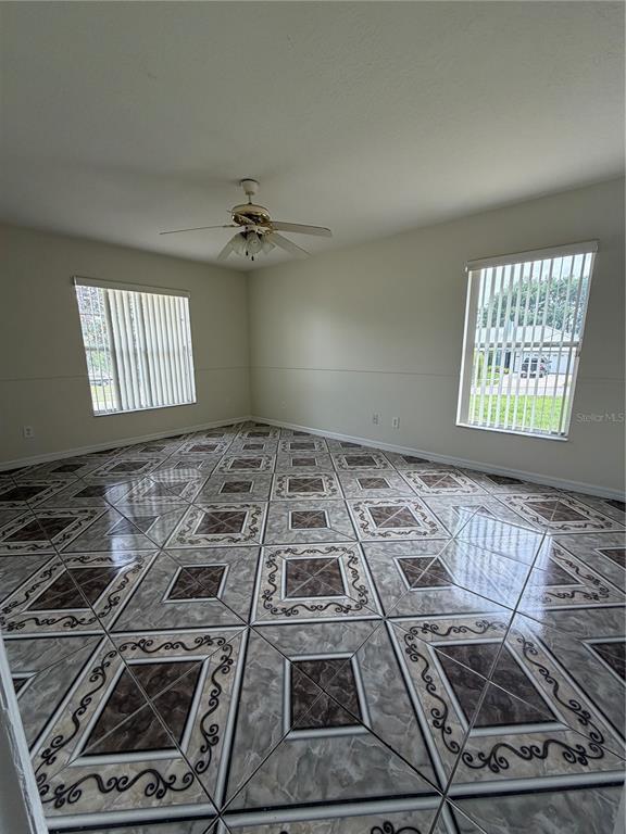 Building Photo - 922 Elm Forest Dr