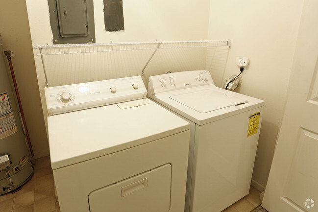 In-Unit Laundry - ONE11 RESIDENCES - MONROE