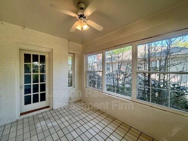 Building Photo - 440 Forest Ave