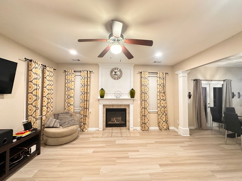 Building Photo - 175 Mill Creek Dr