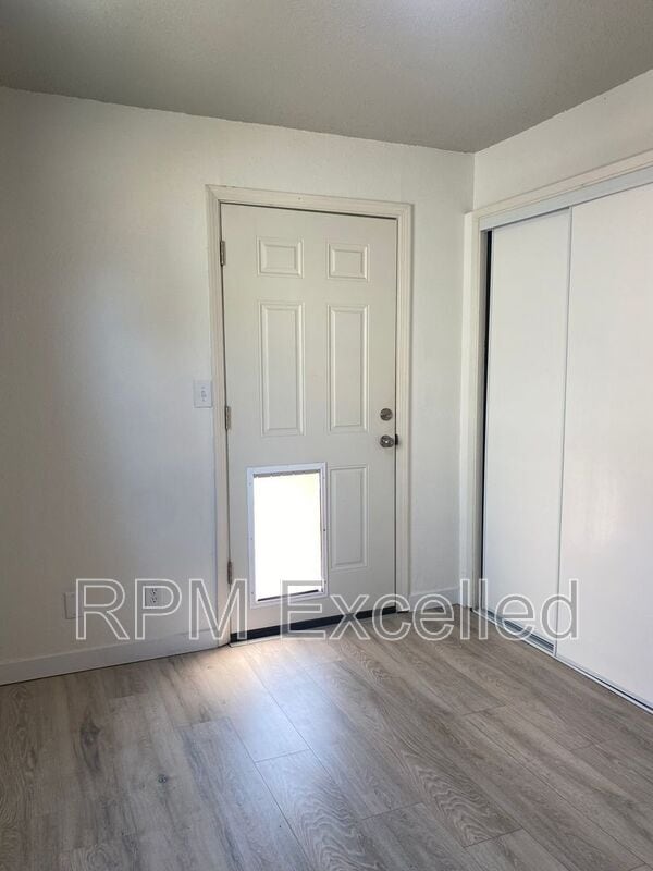 Building Photo - 5225 E McDacer Ave