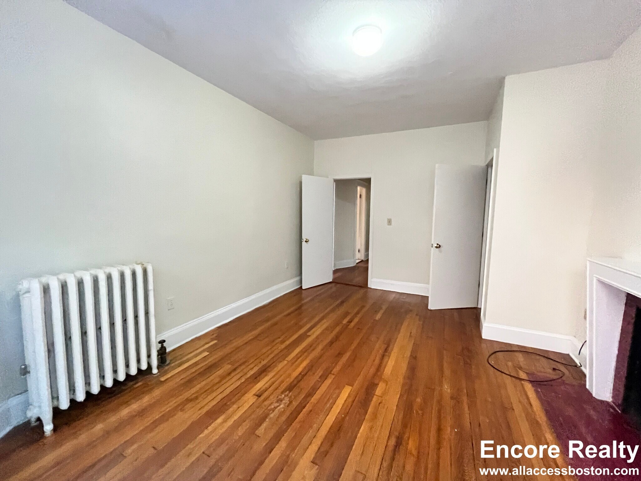 Building Photo - 1751 Beacon St