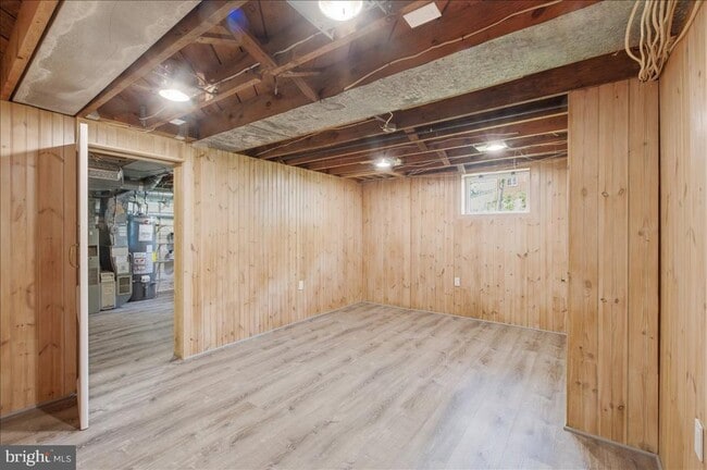 Building Photo - 5736 8th Rd N