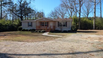 Building Photo - 4804 Saint Andrews Chu Rd