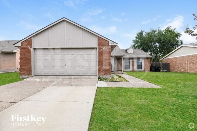 Building Photo - 4109 Spindletree Ln