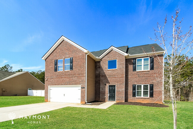 Building Photo - Elegant Brick Home