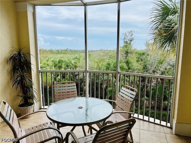 Building Photo - 20061 Sanibel View Cir