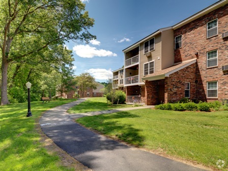 Building Photo - Summer Hill Glen