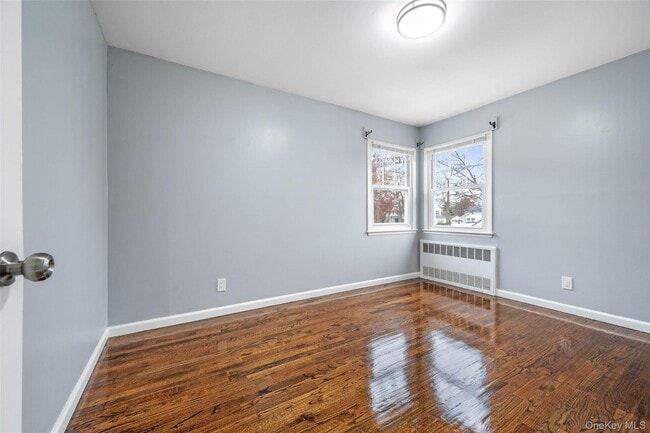 Building Photo - 22 Sandalwood Ave