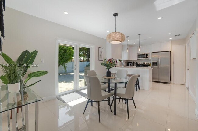 Building Photo - 20560 NW 17th Ave