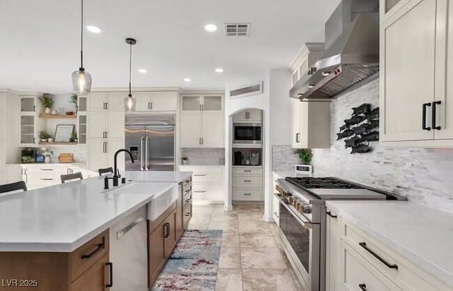 Building Photo - 7277 Sashaying Spirit Ct