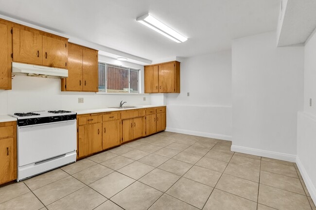 Building Photo - 4743 Choctaw Dr