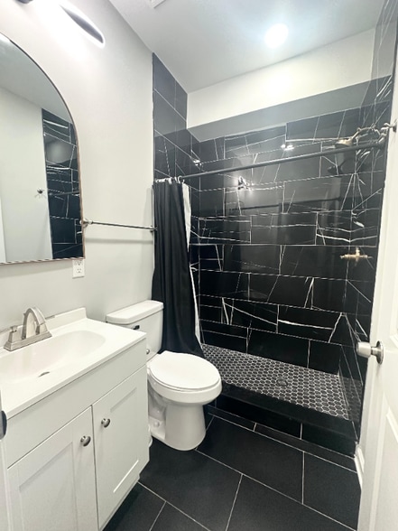 Building Photo - 2215 N 10th St