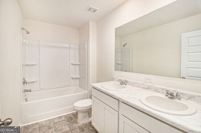 Building Photo - 568 Whitman Ln