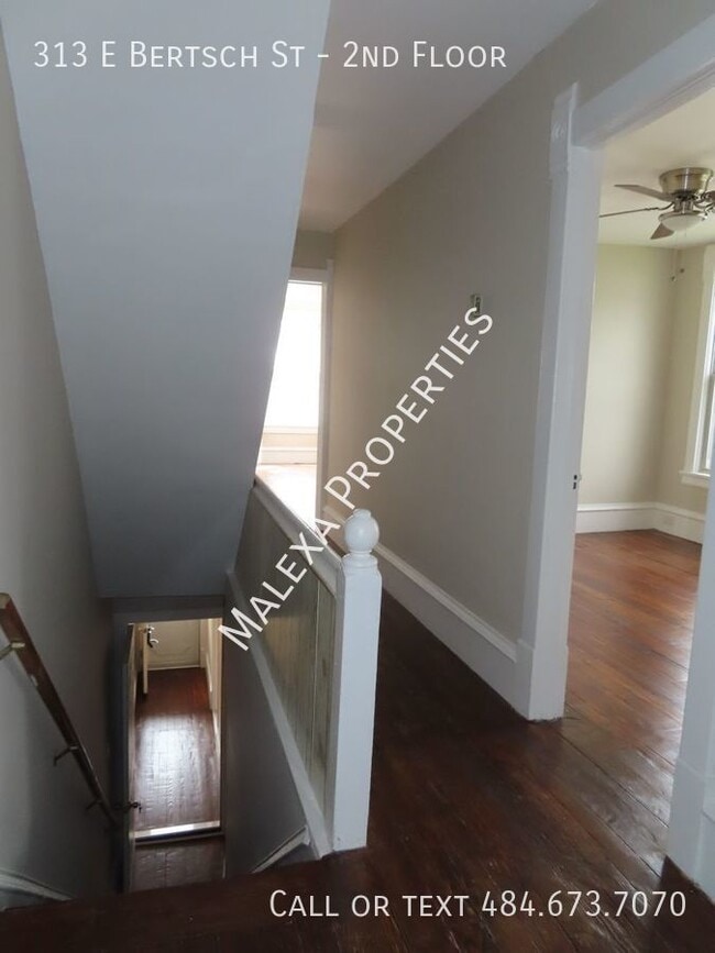 Building Photo - 313 E Bertsch St