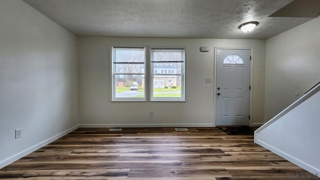 Building Photo - 429 Devon Dr