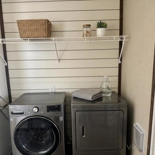 Building Photo - 110 Jones St