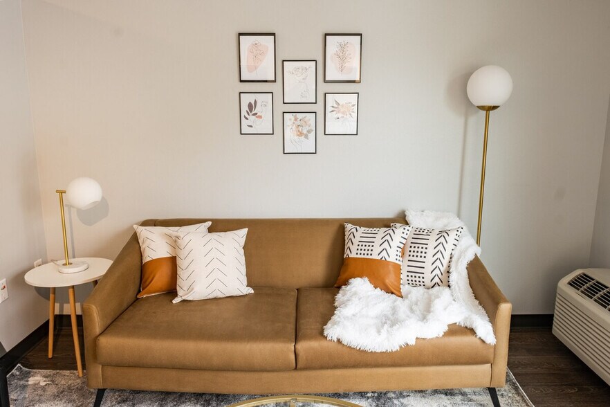 Building Photo - 2301 Ingersoll Ave