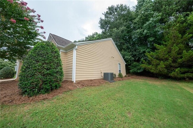 Building Photo - 3820 Oak Park Dr